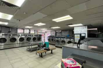140sqm retail at  Mangere shopping center