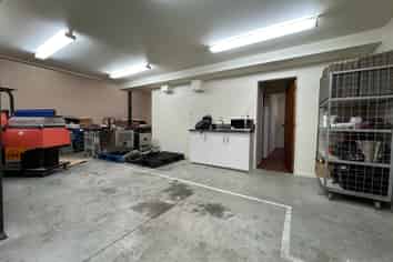 Column Free Warehouse in Secure Complex