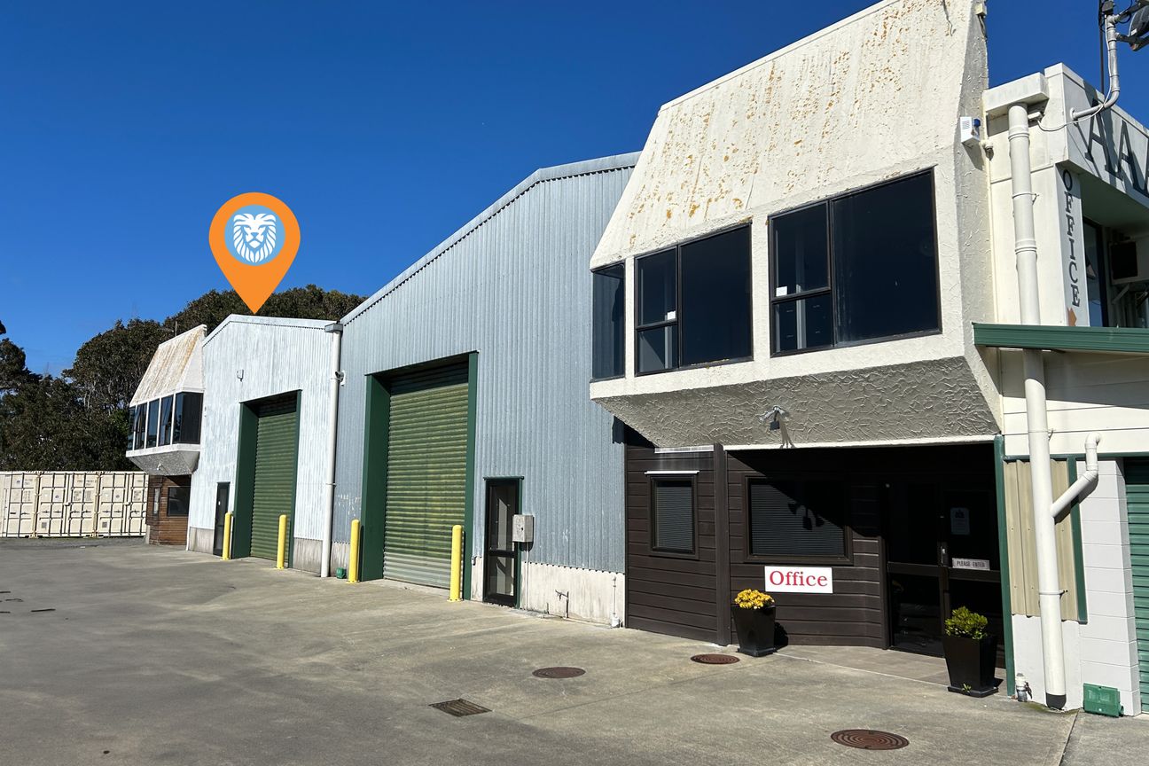 Column Free Warehouse in Secure Complex - Mehr