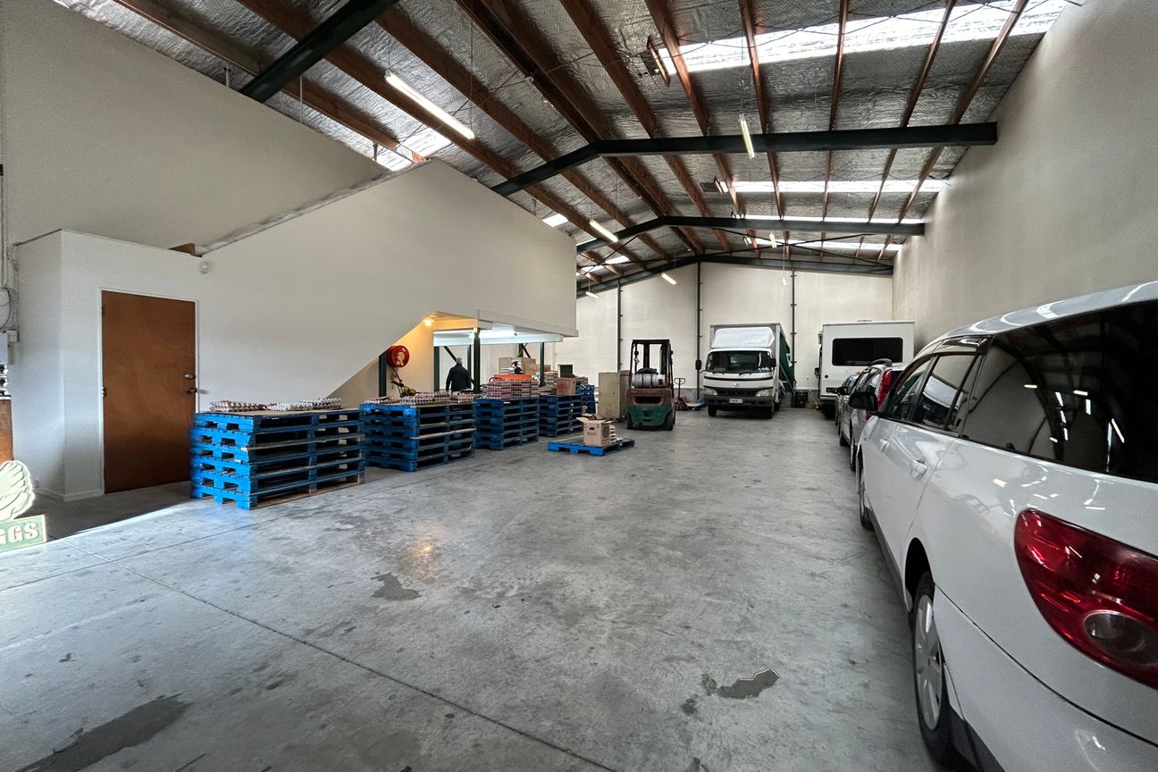 Column Free Warehouse in Secure Complex - Ansicht 2
