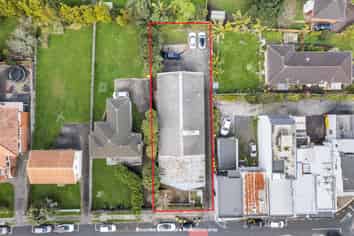 13 Williamson Avenue, Belmont