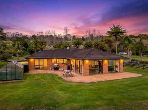 23 Tarrant Road, Helensville