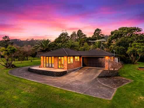 23 Tarrant Road, Helensville