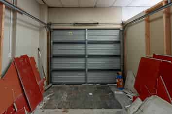 RARE UNIT IN CENTRAL PAPAKURA
