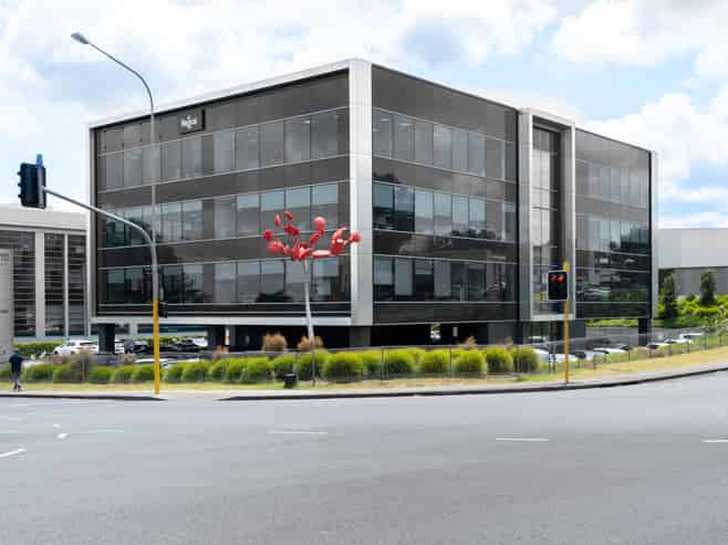Office space for 4 persons in Constellation Drive