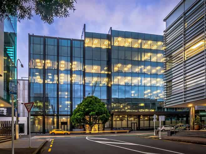 Offices for 2 persons in 110 Carlton Gore Rd