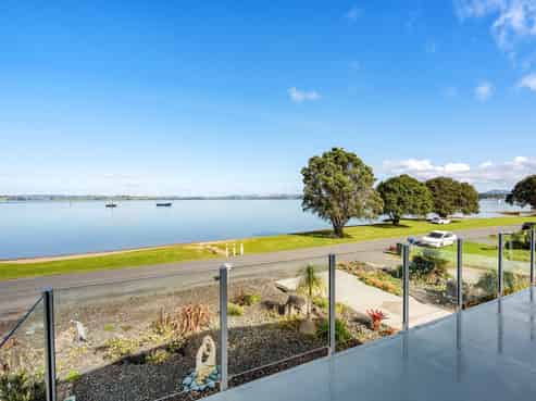 6 Waikaraka Beach Road, Tamaterau