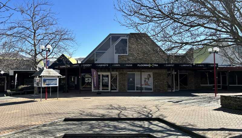 5 The Mall, Cromwell