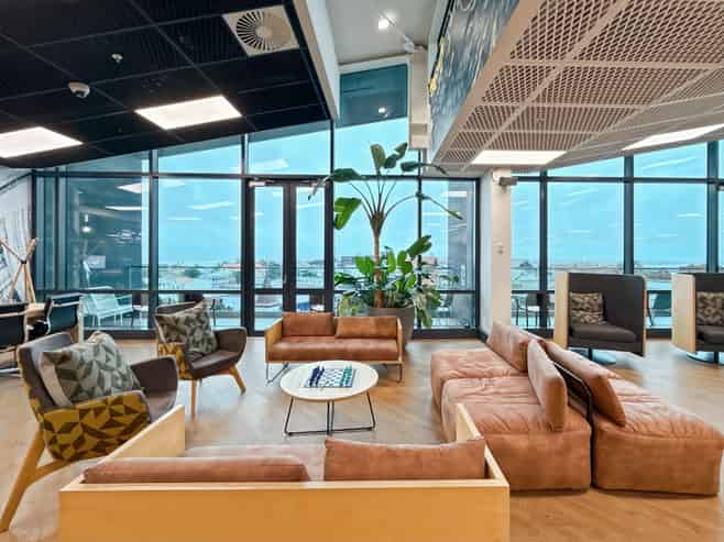 Office space for 4 persons in Regus Bizdojo Cider