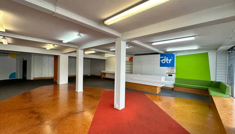 360 Great North Road, Henderson