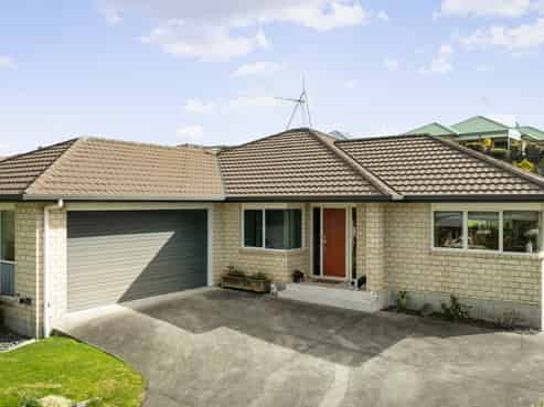 8 Uretara Drive, Katikati