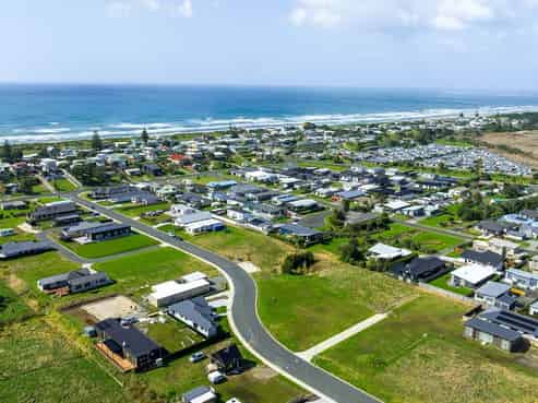 64 Reel Road, Waihi Beach