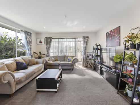 1/2 Bayswater Crescent, Bromley