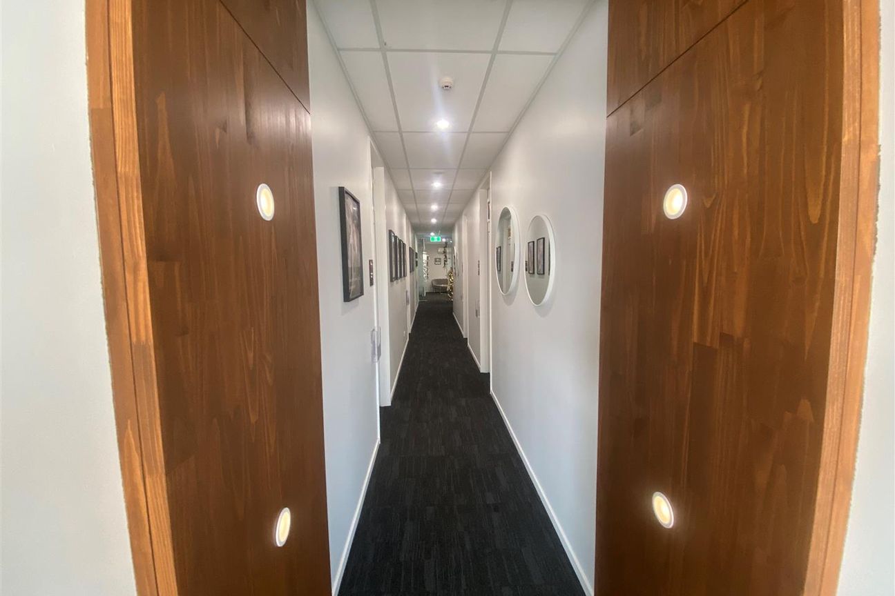 High-Visibility Retail/Service Space - Vista 5