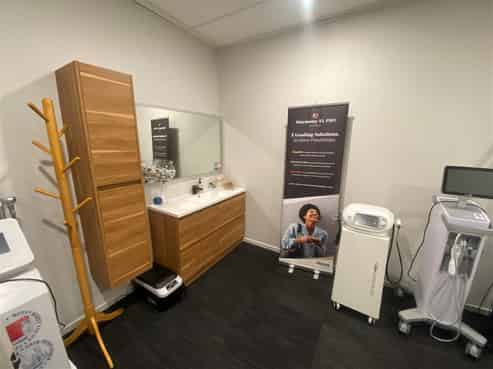 High-Visibility Retail/Service Space