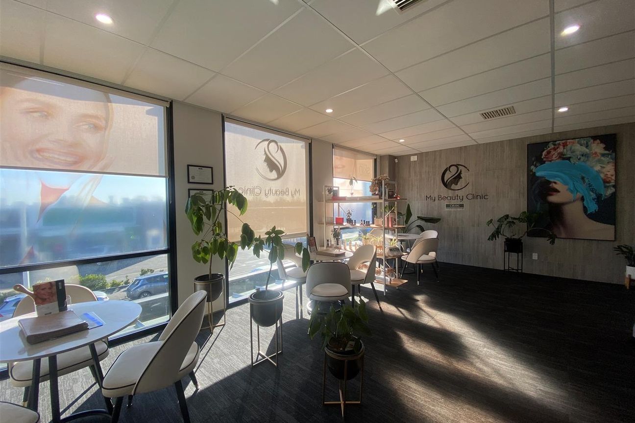 High-Visibility Retail/Service Space - Vista 4