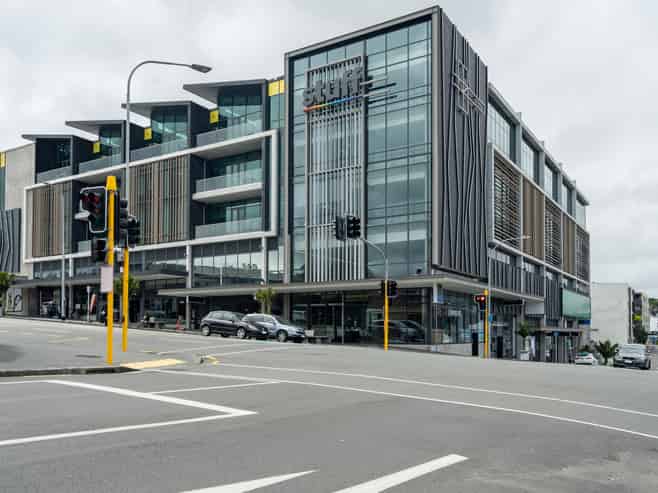 Many ways to work your way in Regus Cider Building