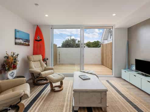 1/181 Onepu Road, Lyall Bay