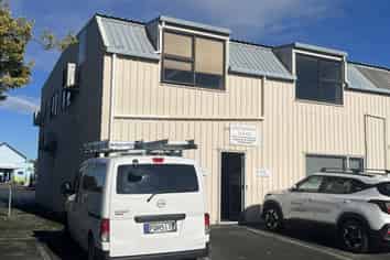 Ground-Floor Office in Central Richmond