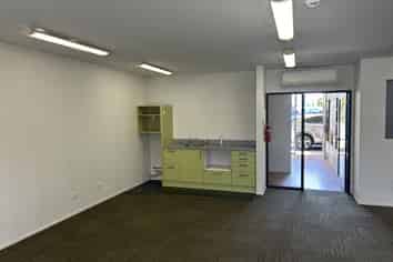 Ground-Floor Office in Central Richmond