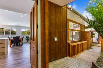 19 Te Aute Ridge Road, Bethells Beach