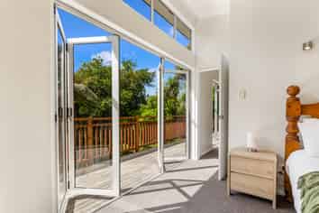 19 Te Aute Ridge Road, Bethells Beach