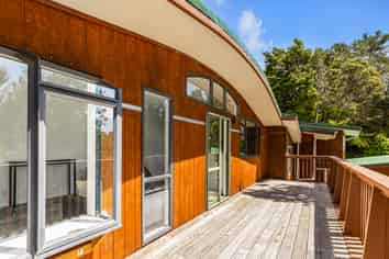 19 Te Aute Ridge Road, Bethells Beach