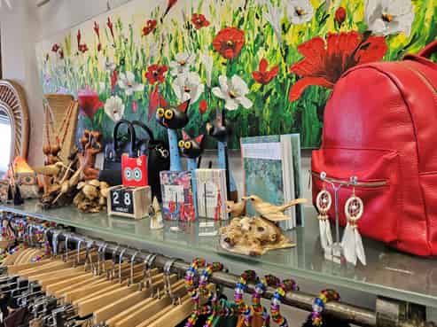 Clothing and Homewares - Importer and Retailer
