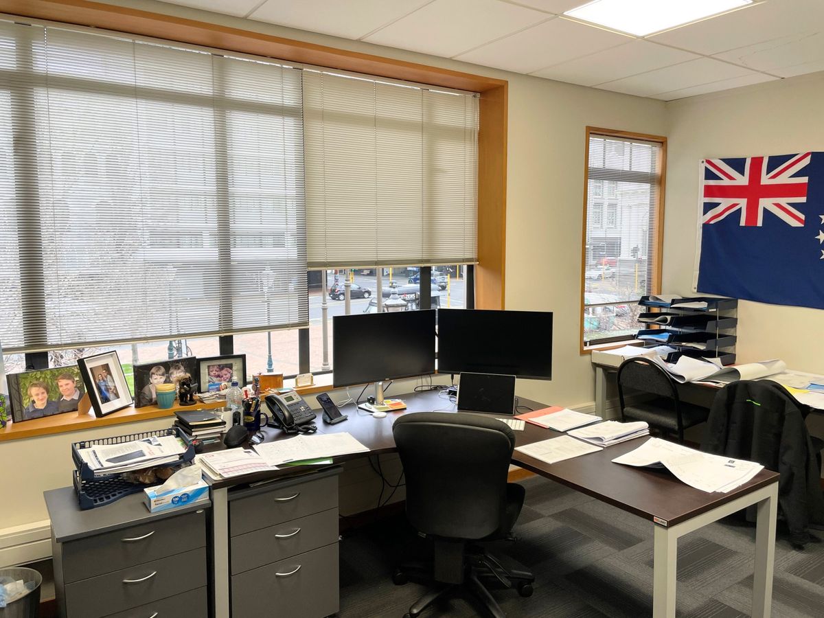 Plaza House  - modern office suite - Mehr