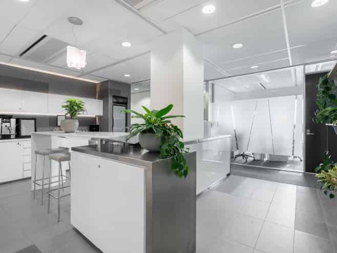 Office space for 2 persons in Regus Queen Street 