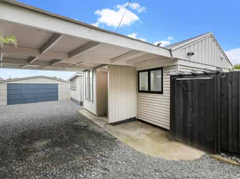 78 Mcrobbie Road, Kingseat