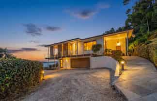 10 -12 Bayview Road, Paihia