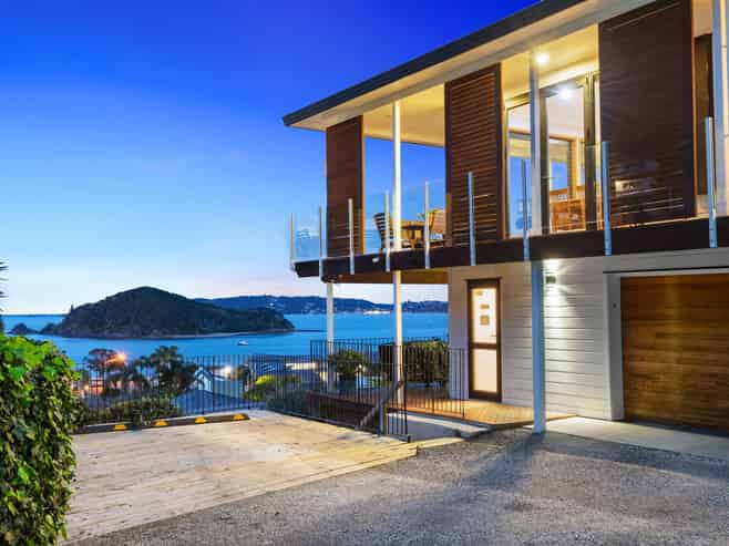 10 -12 Bayview Road, Paihia