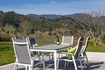 35 Hollyman Road, Hira