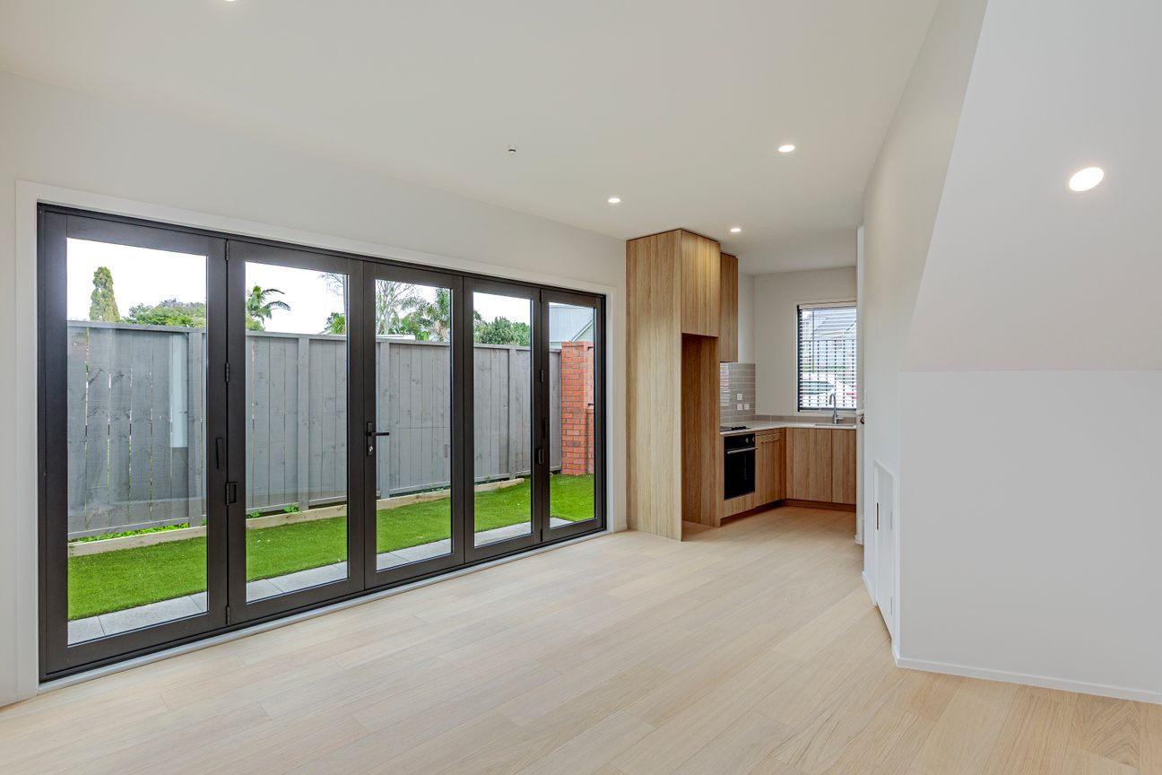 Spacious Corner Townhouse: Mt Albert's Best Spot - Ansicht 4