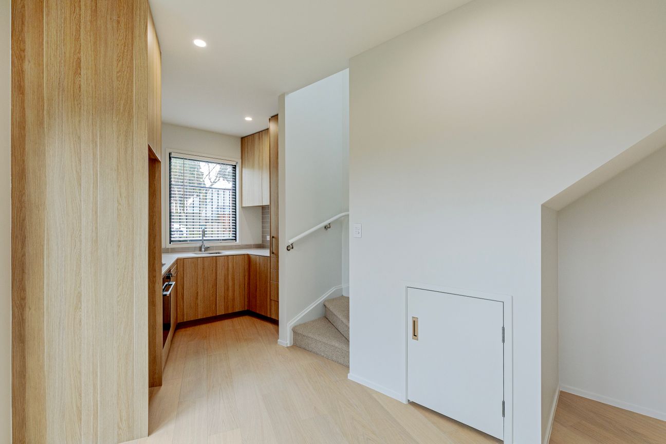 Spacious Corner Townhouse: Mt Albert's Best Spot - Mehr