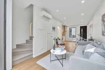 121 Hadlow Terrace, Grey Lynn