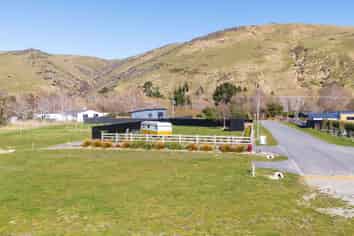 12 Kaylea Lane, MILLERS FLAT