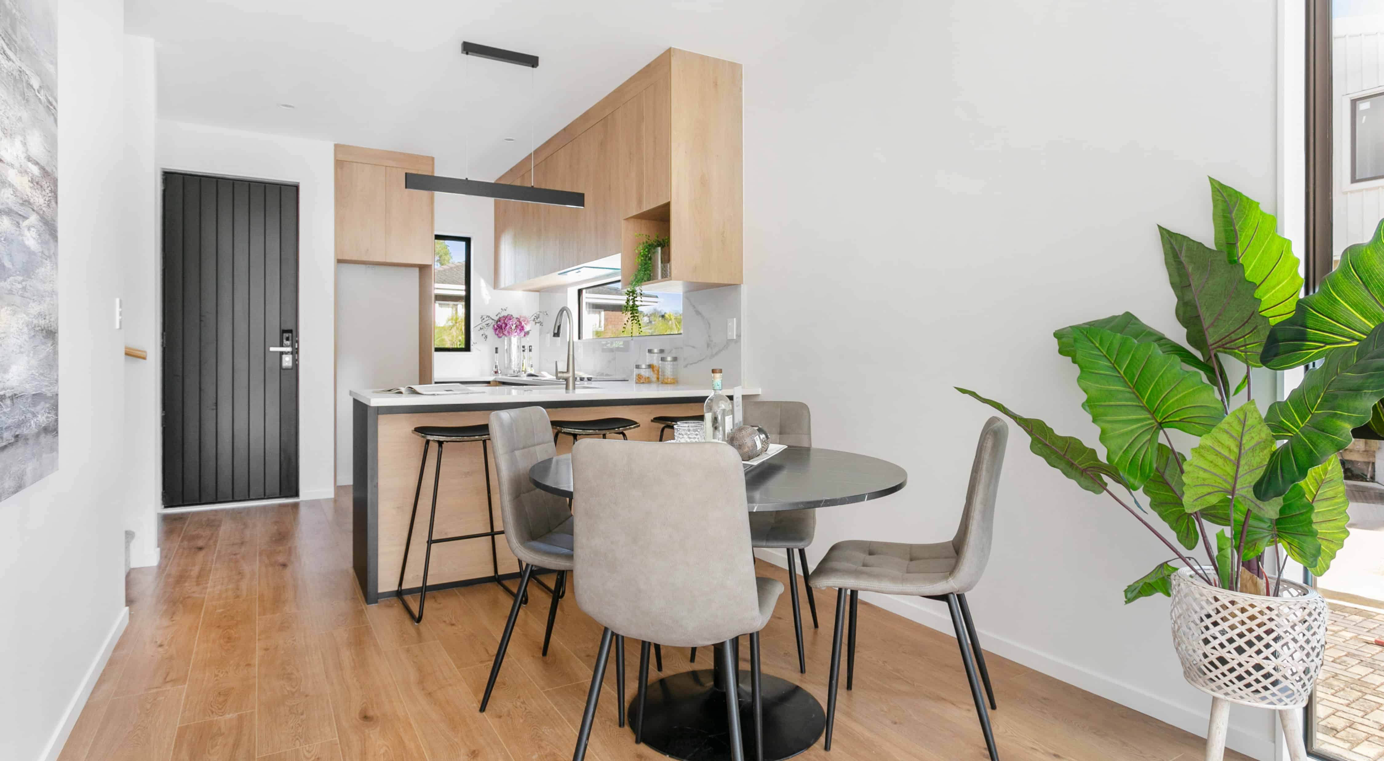 6/7 Cedar Heights Avenue, Massey, Waitakere City For Sale realestate.co.nz