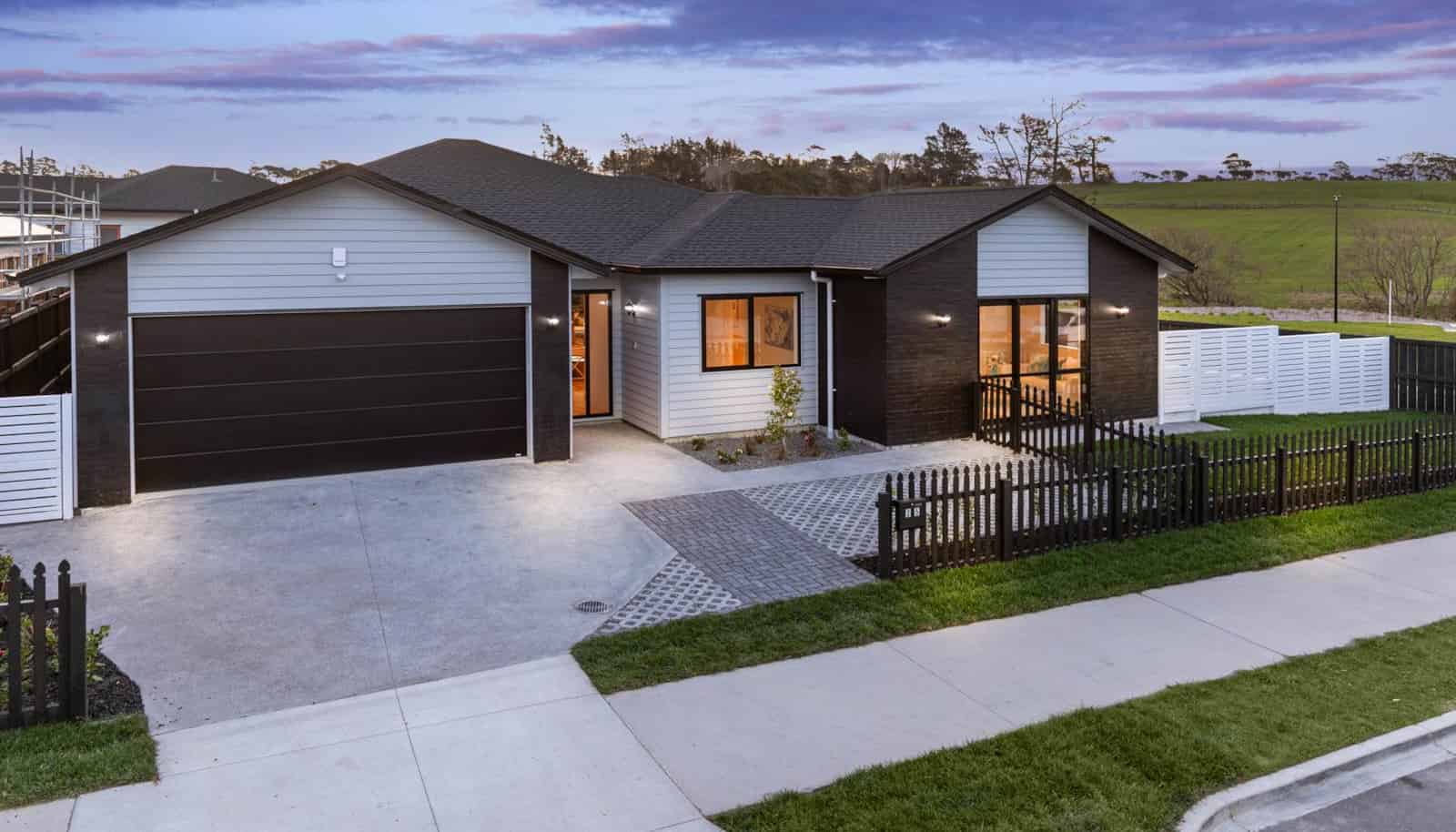 Property value 25 Hicks Road, Wainui realestate.co.nz