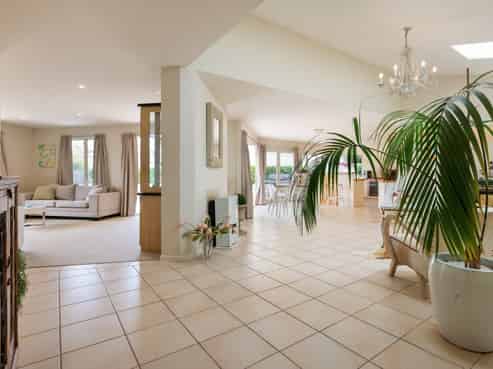 2 Sissinghurst Court, Bethlehem