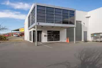 406sqm - Smart Industrial Close to the Port 