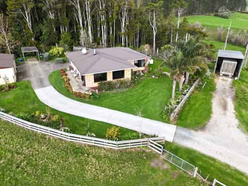 1325 Paparoa-Oakleigh Road, Taipuha