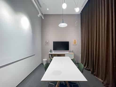 Flexible work and meeting space in Carlton Gore