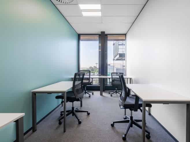 Office space for 2 persons in Regus Airport
