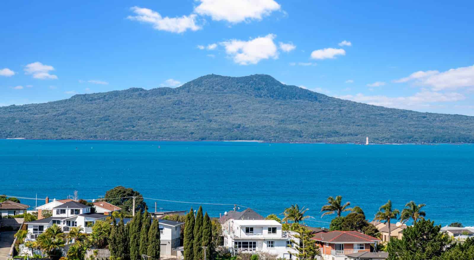 2 Dewsbury Terrace, Castor Bay, North Shore City For Sale