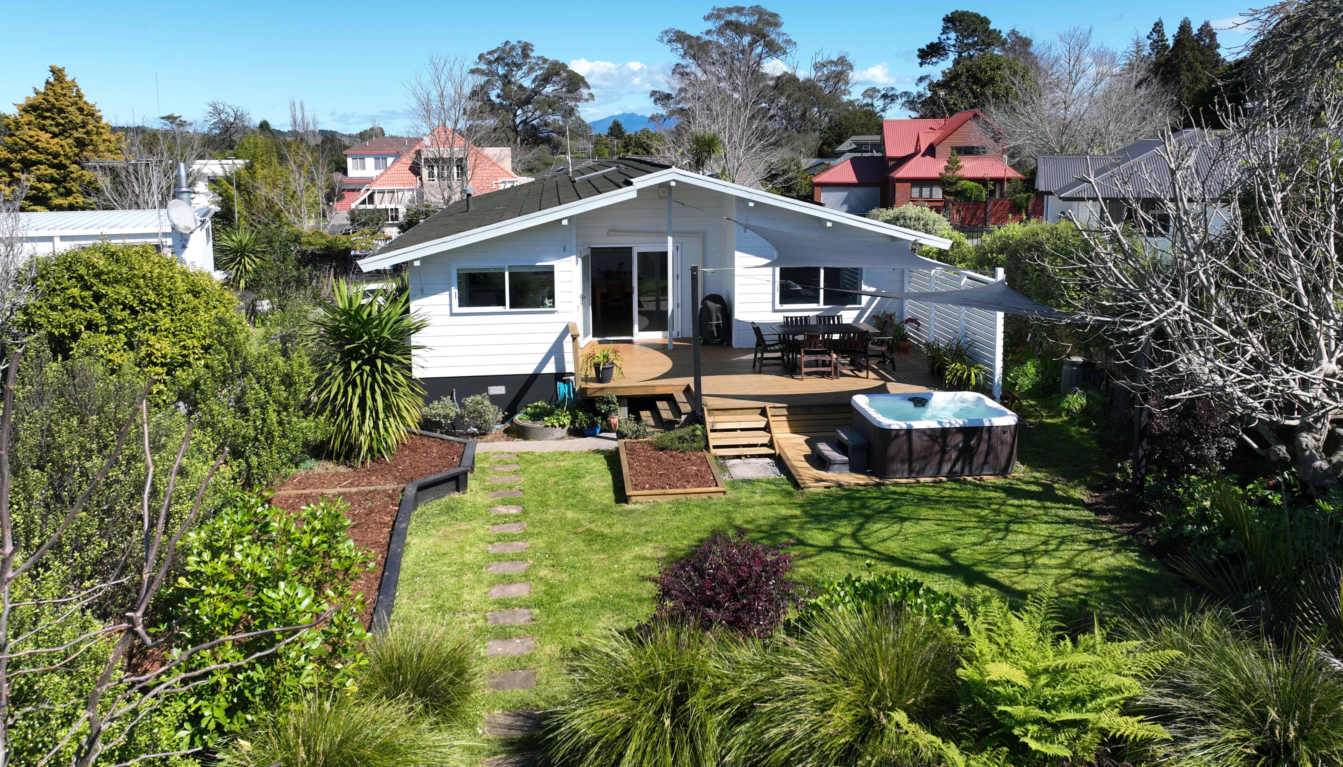 Sold 98 Howell Avenue, Riverlea realestate.co.nz