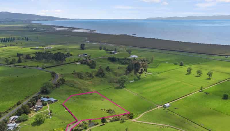 722B Back Miranda Road, Miranda