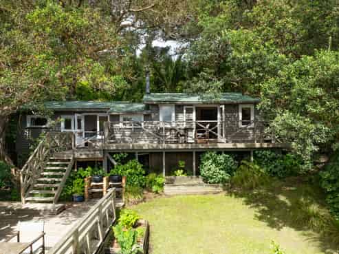 63 Seaview Road, Piha