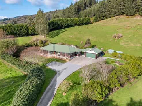 86 Colletts Road, Mangaroa